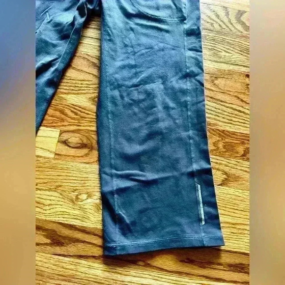 ATHLETA BALANCE WIDE CROP - GRAY - SMALL - Picture 4 of 9